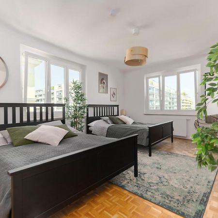 King Bed Home, 3 Bed Rooms, Perfect For Long Term Stay Вена Экстерьер фото