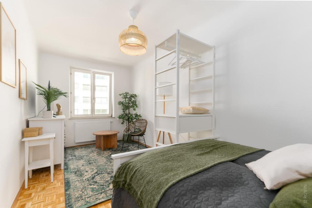 King Bed Home, 3 Bed Rooms, Perfect For Long Term Stay Вена Экстерьер фото
